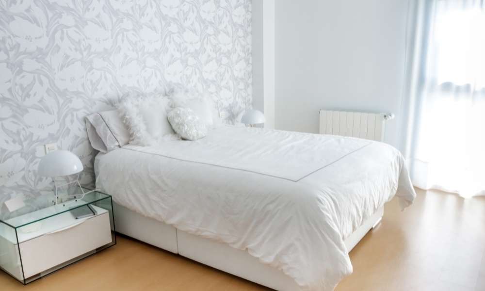 WHITE BEDROOM PREDOMINATE 